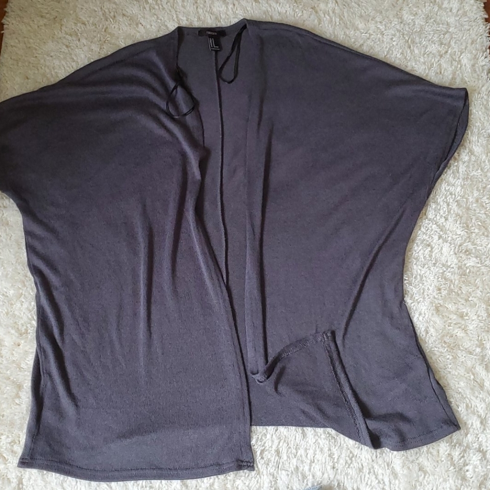 Forever 21 Gray knitted short sleeve sweater